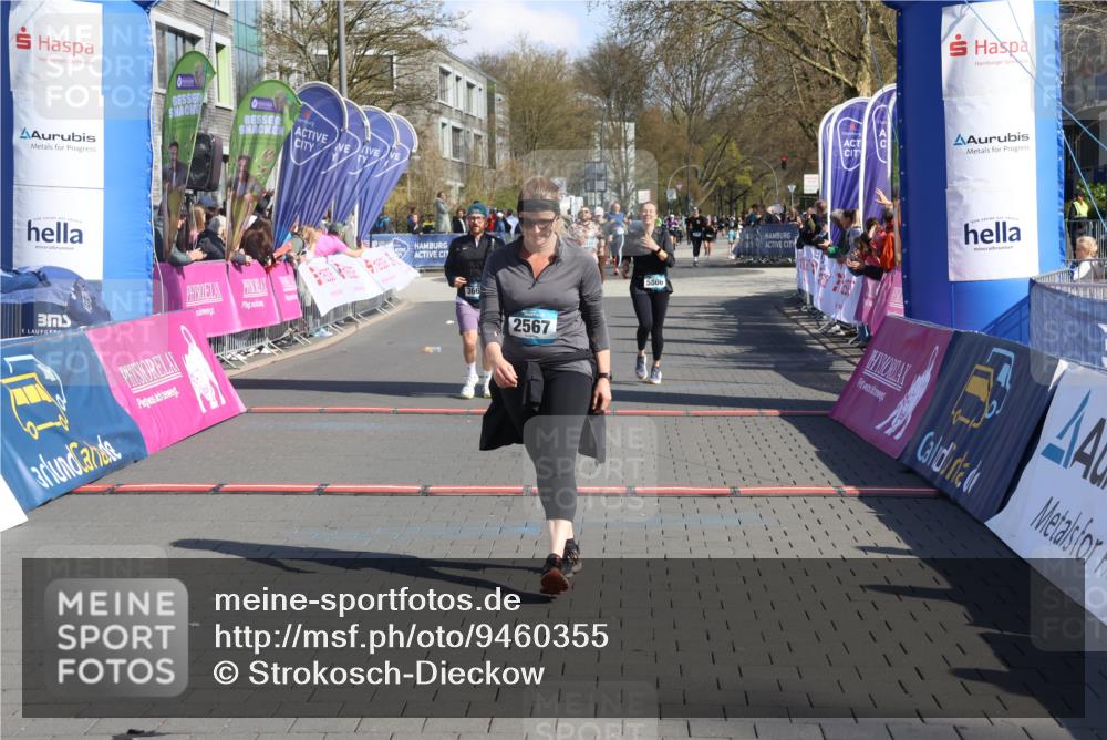 12.04.2026 - 45. Internationalen Wilhelmsburger Insellauf Strokosch-Dieckow http://msf.ph/oto/9460355 12.04.2026 11:07:47 Ziel 2567, 2778, 5806 meine-sportfotos.de