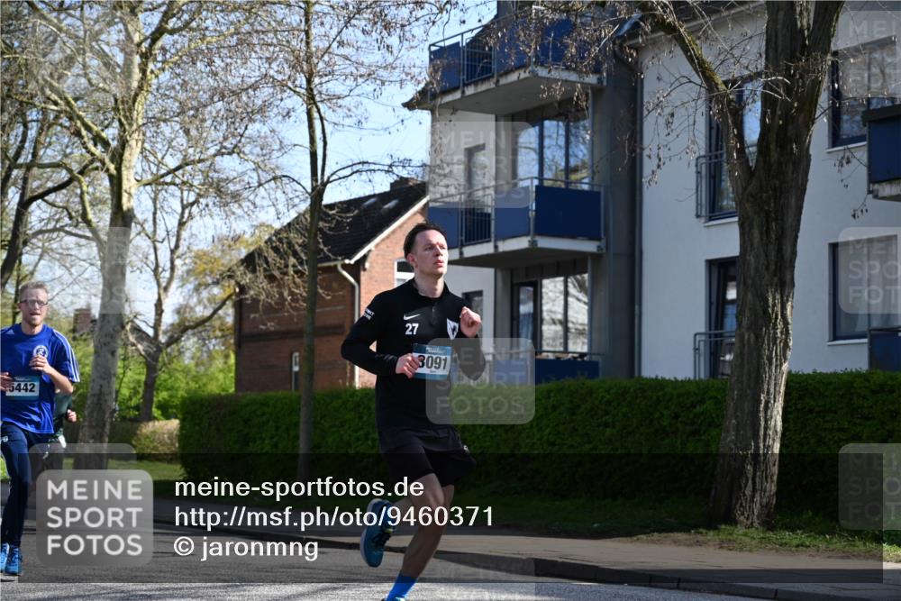 12.04.2026 - 45. Internationalen Wilhelmsburger Insellauf J. Mangold http://msf.ph/oto/9460371 12.04.2026 10:42:37 Ziel 2252, 3091, 5442, 5273, 2724, 2500, 3021, 5751, 5794, 3779, 5840, 2406, 4377, 4377, 3086, 3227, 4974, 5705, 2189, 5697, 2813, 4931, 3565, 5337, 2102, 2656, 2104 meine-sportfotos.de