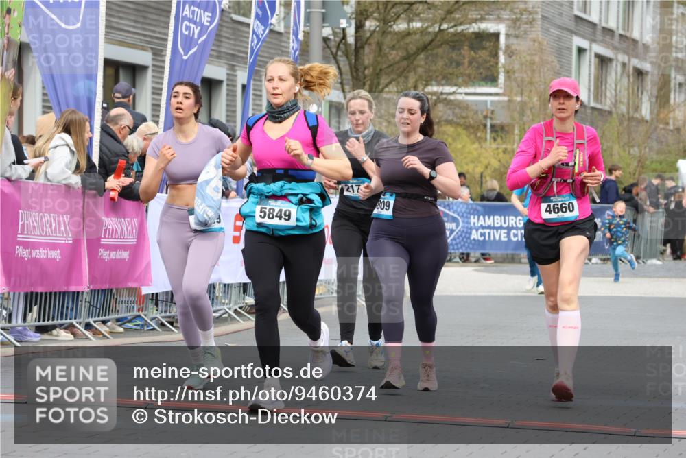 12.04.2026 - 45. Internationalen Wilhelmsburger Insellauf Strokosch-Dieckow http://msf.ph/oto/9460374 12.04.2026 13:19:27 Ziel 4020, 5849, 4639, 3809, 4660, 2174 meine-sportfotos.de
