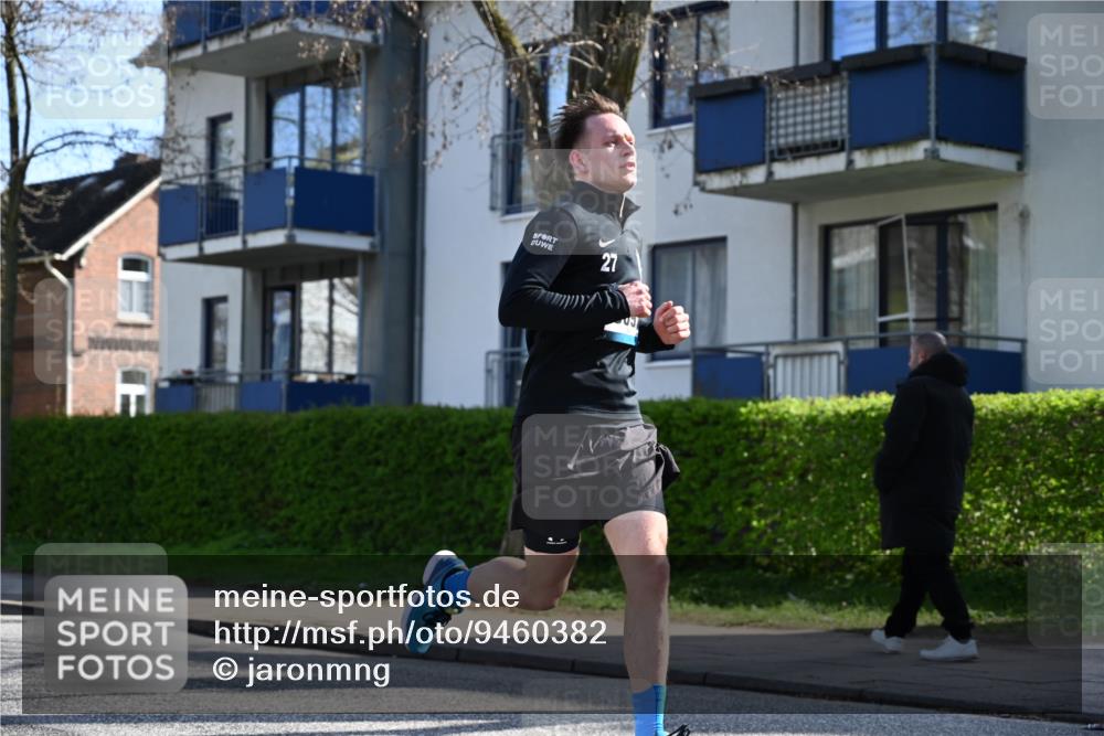 12.04.2026 - 45. Internationalen Wilhelmsburger Insellauf J. Mangold http://msf.ph/oto/9460382 12.04.2026 10:42:38 Ziel 2252, 3091, 5442, 5273, 2724, 2500, 3021, 5751, 5751, 5794, 3779, 5840, 2406, 4377, 3086, 3086, 3227, 4974, 5705, 2189, 5697, 2813, 4931, 3565, 5337, 2102, 2656, 2104 meine-sportfotos.de