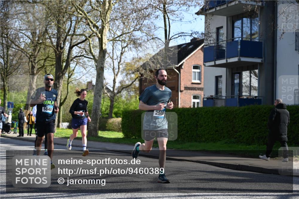 12.04.2026 - 45. Internationalen Wilhelmsburger Insellauf J. Mangold http://msf.ph/oto/9460389 12.04.2026 10:42:47 Ziel 5273, 2724, 2500, 3021, 5751, 5794, 3779, 5840, 2406, 4377, 3086, 3227, 4974, 5705, 2189, 5697, 2813, 4931, 3565, 5337, 2102, 2656, 2104, 5337, 2102, 2656, 2104, 5407, 5286, 2039 meine-sportfotos.de
