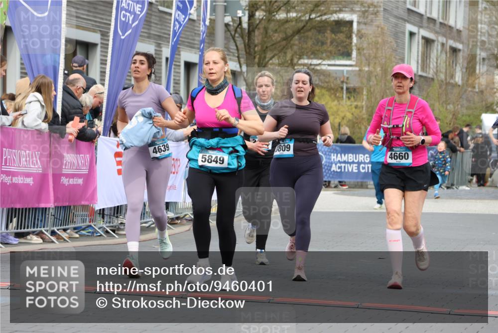 12.04.2026 - 45. Internationalen Wilhelmsburger Insellauf Strokosch-Dieckow http://msf.ph/oto/9460401 12.04.2026 13:19:27 Ziel 4020, 5849, 4639, 3809, 4660, 2174 meine-sportfotos.de