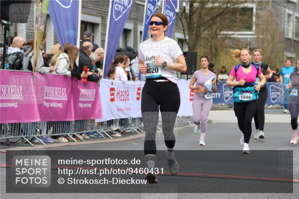 12.04.2026 - 45. Internationalen Wilhelmsburger Insellauf Strokosch-Dieckow http://msf.ph/oto/9460431 12.04.2026 13:19:25 Ziel 2061, 4020, 5849, 4639, 3809, 4660, 2174 meine-sportfotos.de
