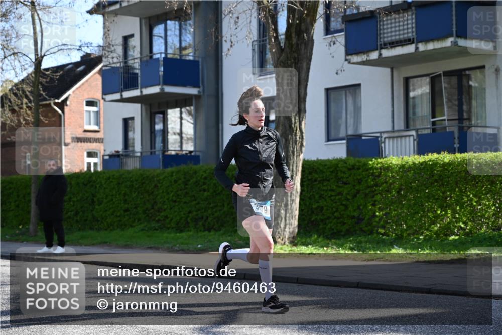 12.04.2026 - 45. Internationalen Wilhelmsburger Insellauf J. Mangold http://msf.ph/oto/9460463 12.04.2026 10:42:55 Ziel 2724, 2500, 3021, 5751, 5794, 3779, 5840, 2406, 4377, 3086, 3227, 4974, 5705, 2189, 5697, 2813, 4931, 3565, 5337, 2102, 2656, 2104, 5407, 5286, 2039, 2039, 3486, 4428 meine-sportfotos.de
