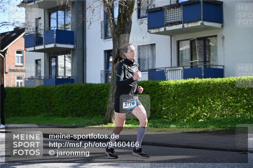 12.04.2026 - 45. Internationalen Wilhelmsburger Insellauf J. Mangold http://msf.ph/oto/9460466 12.04.2026 10:42:55 Ziel 2724, 2500, 3021, 5751, 5794, 3779, 5840, 2406, 4377, 3086, 3227, 4974, 5705, 2189, 5697, 2813, 4931, 3565, 5337, 2102, 2656, 2104, 5407, 5286, 2039, 2039, 3486, 4428 meine-sportfotos.de