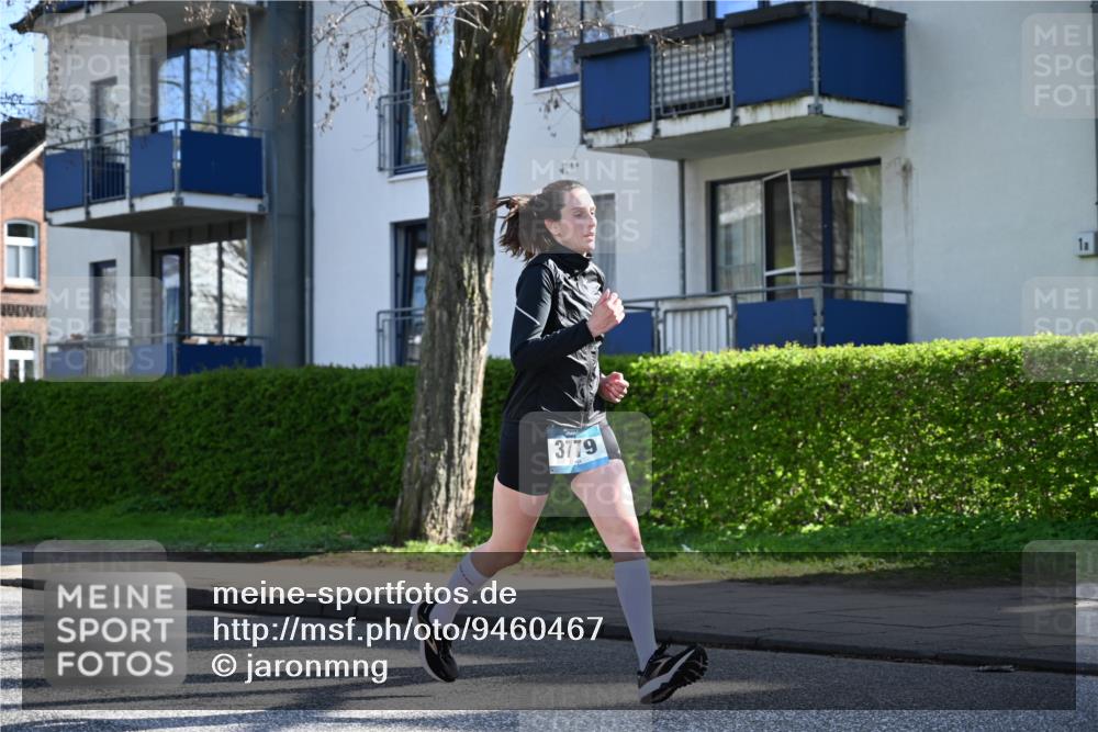 12.04.2026 - 45. Internationalen Wilhelmsburger Insellauf J. Mangold http://msf.ph/oto/9460467 12.04.2026 10:42:55 Ziel 2724, 2500, 3021, 5751, 5794, 3779, 5840, 2406, 4377, 3086, 3227, 4974, 5705, 2189, 5697, 2813, 4931, 3565, 5337, 2102, 2656, 2104, 5407, 5286, 2039, 2039, 3486, 4428 meine-sportfotos.de
