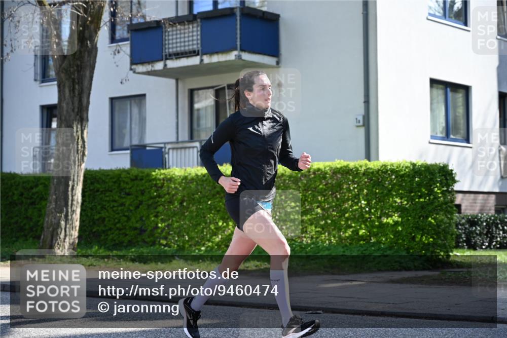 12.04.2026 - 45. Internationalen Wilhelmsburger Insellauf J. Mangold http://msf.ph/oto/9460474 12.04.2026 10:42:55 Ziel 2724, 2500, 3021, 5751, 5794, 3779, 5840, 2406, 4377, 3086, 3227, 4974, 5705, 2189, 5697, 2813, 4931, 3565, 5337, 2102, 2656, 2104, 5407, 5286, 2039, 2039, 3486, 4428 meine-sportfotos.de