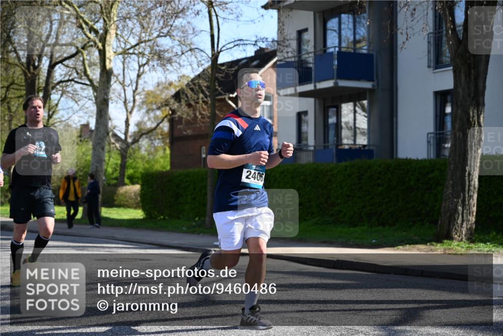 12.04.2026 - 45. Internationalen Wilhelmsburger Insellauf J. Mangold http://msf.ph/oto/9460486 12.04.2026 10:42:58 Ziel 2724, 2500, 3021, 5751, 5794, 3779, 5840, 2406, 4377, 3086, 3227, 4974, 5705, 2189, 5697, 2813, 4931, 3565, 3565, 5337, 2102, 2656, 2104, 5407, 5286, 2039, 3486, 4428, 3022 meine-sportfotos.de