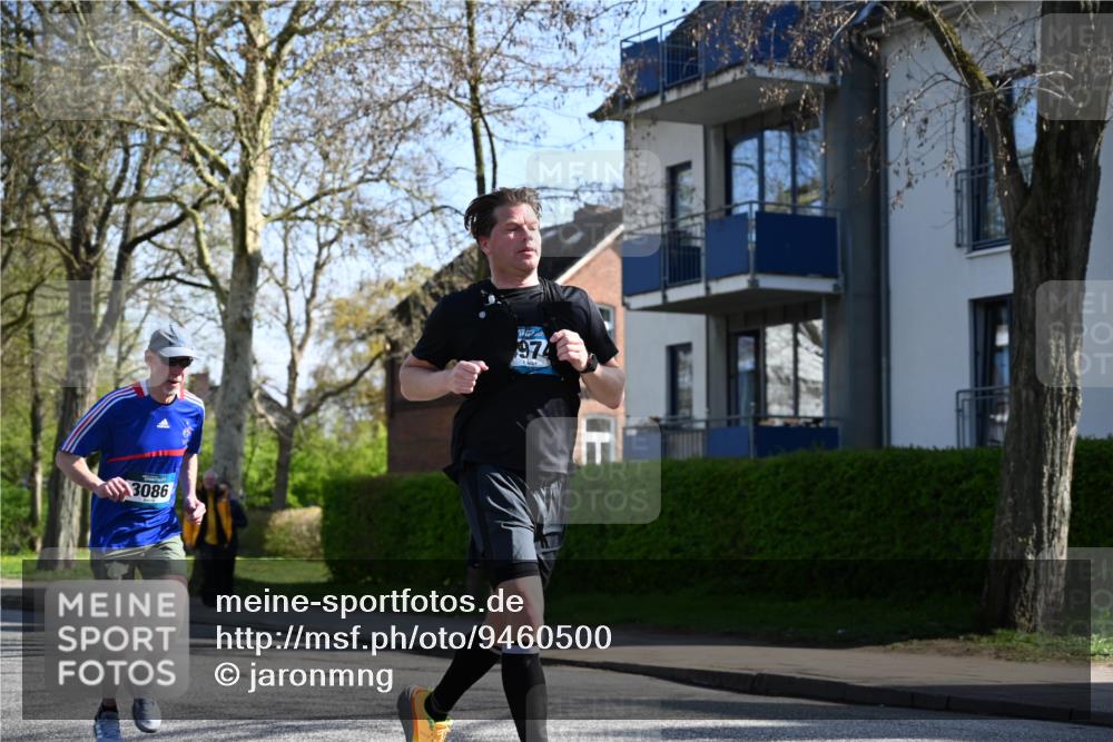 12.04.2026 - 45. Internationalen Wilhelmsburger Insellauf J. Mangold http://msf.ph/oto/9460500 12.04.2026 10:43:00 Ziel 2500, 3021, 5751, 5794, 3779, 5840, 2406, 4377, 3086, 3227, 4974, 5705, 2189, 5697, 2813, 4931, 3565, 5337, 2102, 2656, 2104, 5407, 5286, 2039, 3486, 4428, 3022, 4349 meine-sportfotos.de