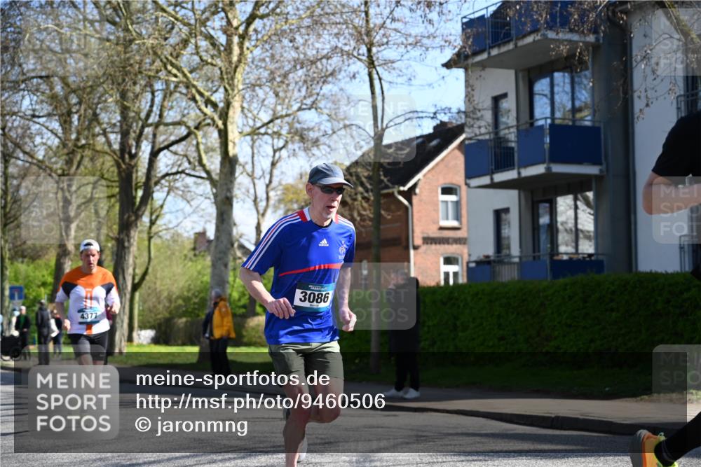 12.04.2026 - 45. Internationalen Wilhelmsburger Insellauf J. Mangold http://msf.ph/oto/9460506 12.04.2026 10:43:00 Ziel 2500, 3021, 5751, 5794, 3779, 5840, 2406, 4377, 3086, 3227, 4974, 5705, 2189, 5697, 2813, 4931, 3565, 5337, 2102, 2656, 2104, 5407, 5286, 2039, 3486, 4428, 3022, 4349 meine-sportfotos.de