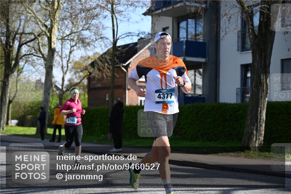 12.04.2026 - 45. Internationalen Wilhelmsburger Insellauf J. Mangold http://msf.ph/oto/9460527 12.04.2026 10:43:02 Ziel 5751, 5794, 3779, 5840, 2406, 4377, 3086, 3227, 4974, 5705, 2189, 5697, 2813, 4931, 3565, 5337, 2102, 2656, 2104, 5407, 5286, 2039, 3486, 4428, 3022, 4349 meine-sportfotos.de