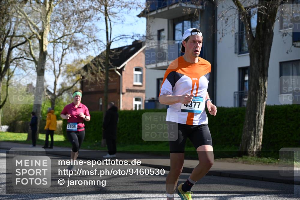 12.04.2026 - 45. Internationalen Wilhelmsburger Insellauf J. Mangold http://msf.ph/oto/9460530 12.04.2026 10:43:03 Ziel 5751, 5794, 3779, 5840, 2406, 4377, 3086, 3227, 4974, 5705, 2189, 5697, 2813, 4931, 3565, 5337, 2102, 2656, 2104, 5407, 5286, 2039, 3486, 4428, 3022, 4349 meine-sportfotos.de
