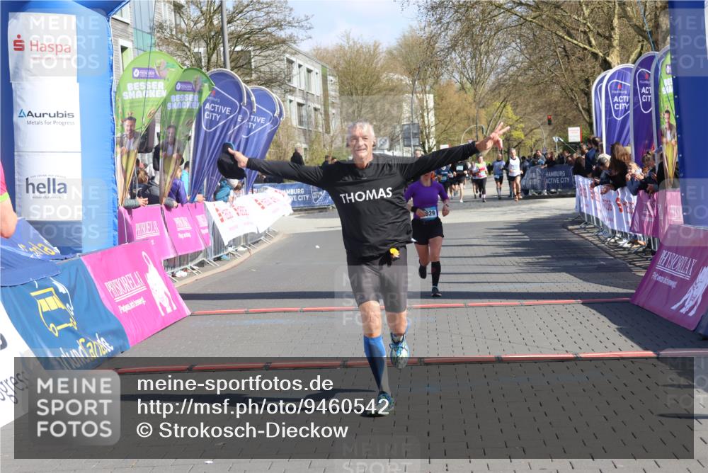 12.04.2026 - 45. Internationalen Wilhelmsburger Insellauf Strokosch-Dieckow http://msf.ph/oto/9460542 12.04.2026 10:50:27 Ziel 4855, 4929 meine-sportfotos.de