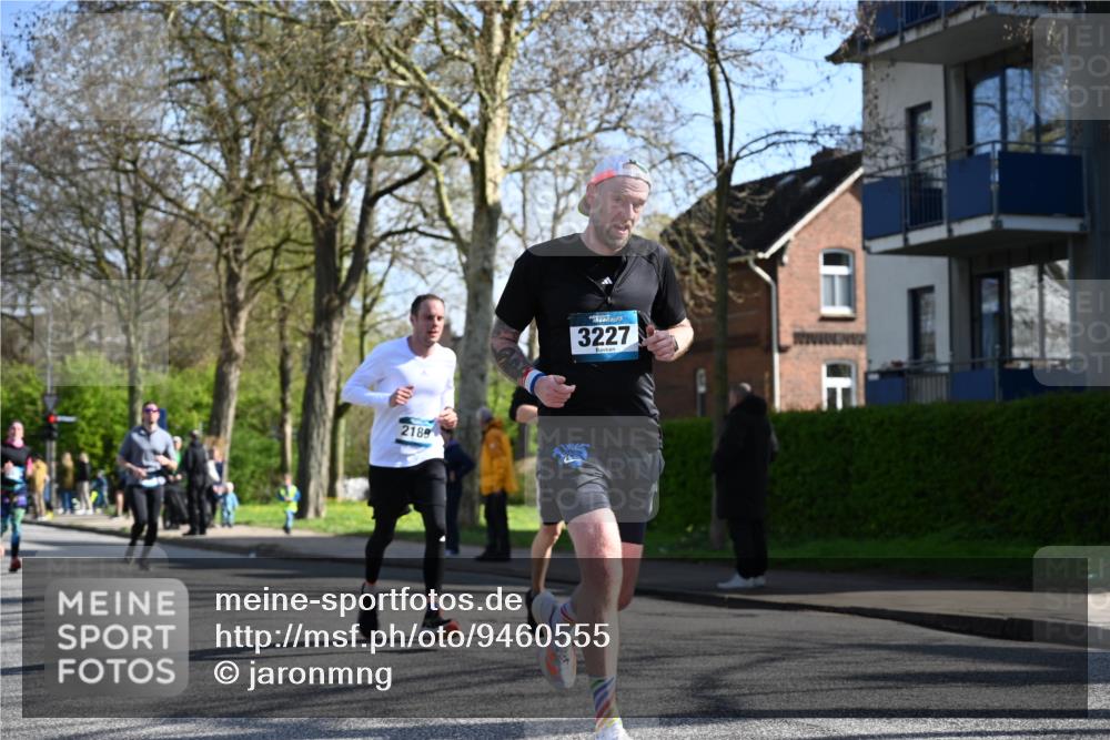 12.04.2026 - 45. Internationalen Wilhelmsburger Insellauf J. Mangold http://msf.ph/oto/9460555 12.04.2026 10:43:05 Ziel 3779, 5840, 2406, 4377, 3086, 3227, 4974, 5705, 2189, 5697, 2813, 4931, 3565, 5337, 2102, 2656, 2104, 5407, 5286, 2039, 3486, 4428, 3022, 4349 meine-sportfotos.de