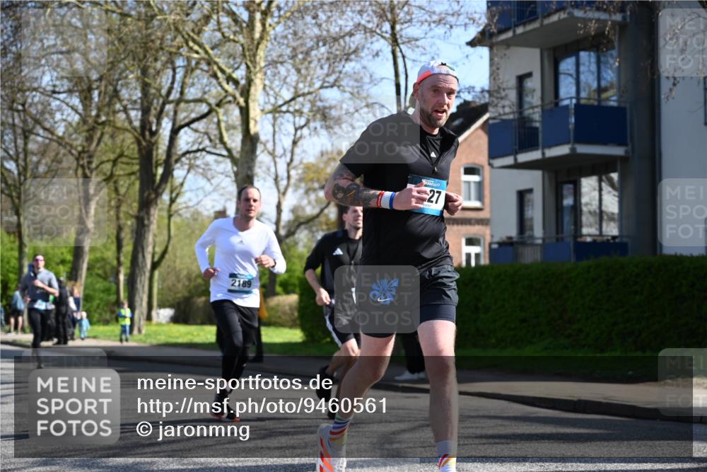 12.04.2026 - 45. Internationalen Wilhelmsburger Insellauf J. Mangold http://msf.ph/oto/9460561 12.04.2026 10:43:06 Ziel 3779, 5840, 2406, 4377, 3086, 3227, 4974, 5705, 2189, 5697, 2813, 4931, 3565, 5337, 2102, 2656, 2104, 5407, 5286, 2039, 3486, 4428, 3022, 4349 meine-sportfotos.de