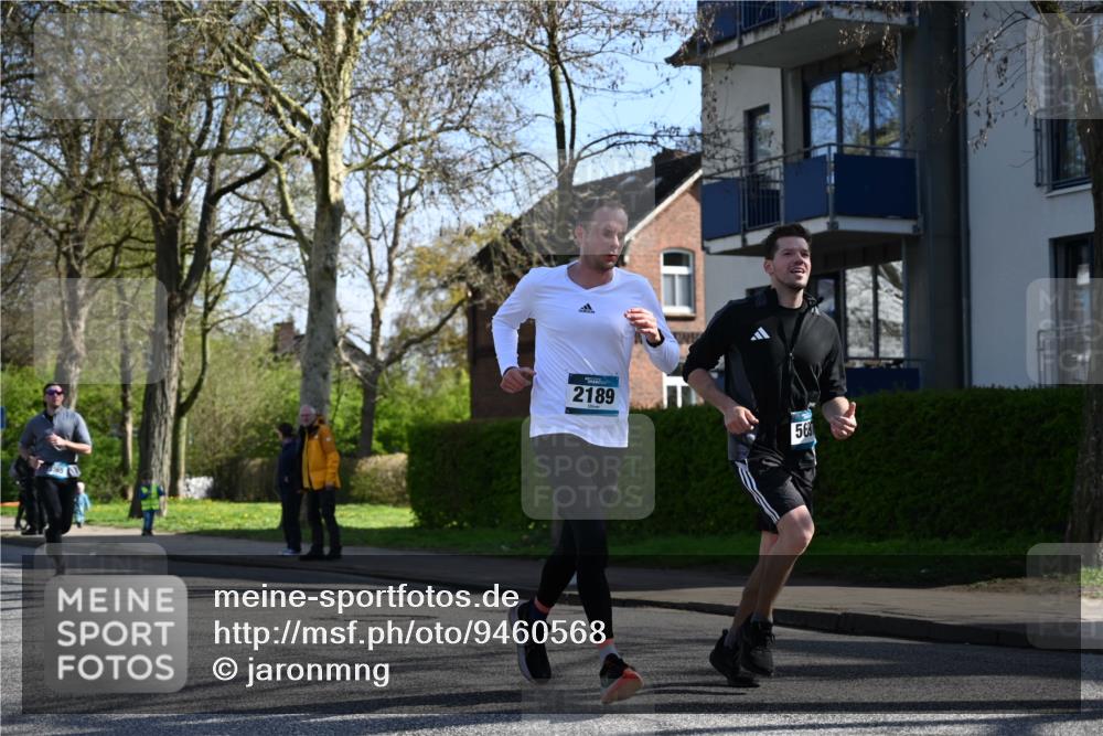 12.04.2026 - 45. Internationalen Wilhelmsburger Insellauf J. Mangold http://msf.ph/oto/9460568 12.04.2026 10:43:06 Ziel 3779, 5840, 2406, 4377, 3086, 3227, 4974, 5705, 2189, 5697, 2813, 4931, 3565, 5337, 2102, 2656, 2104, 5407, 5286, 2039, 3486, 4428, 3022, 4349 meine-sportfotos.de