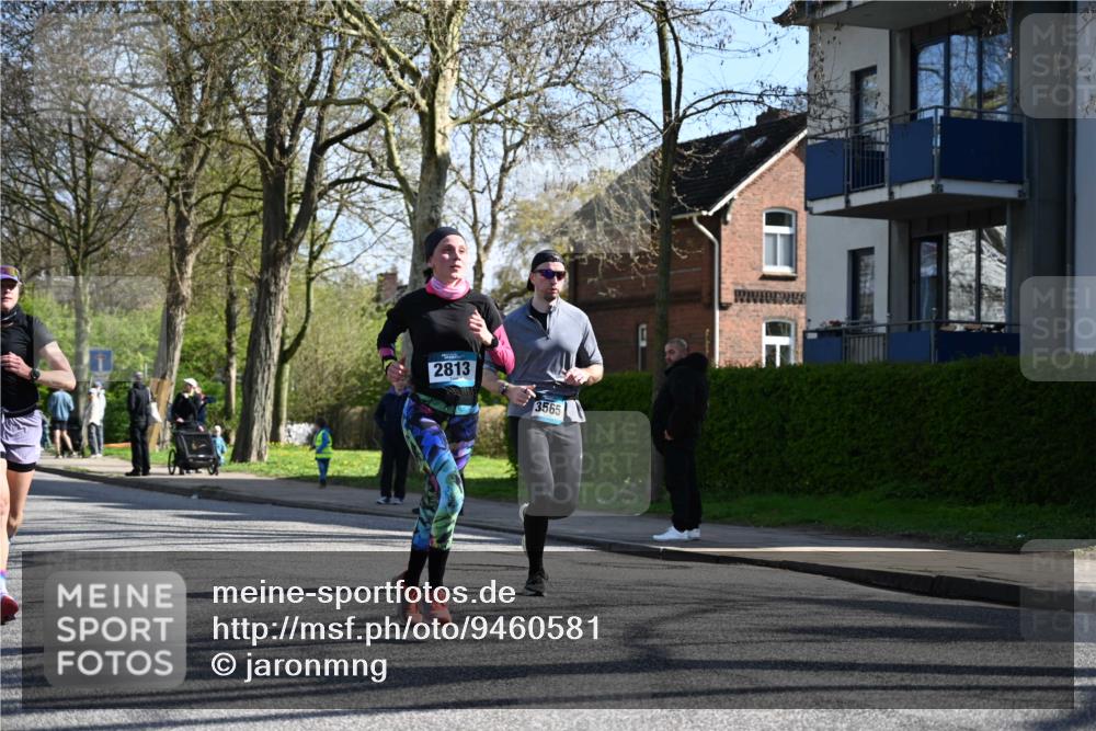 12.04.2026 - 45. Internationalen Wilhelmsburger Insellauf J. Mangold http://msf.ph/oto/9460581 12.04.2026 10:43:09 Ziel 5840, 2406, 4377, 3086, 3227, 4974, 5705, 2189, 5697, 2813, 4931, 3565, 5337, 2102, 2656, 2104, 5407, 5286, 2039, 3486, 4428, 3022, 3022, 4349 meine-sportfotos.de