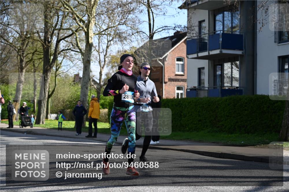 12.04.2026 - 45. Internationalen Wilhelmsburger Insellauf J. Mangold http://msf.ph/oto/9460588 12.04.2026 10:43:10 Ziel 5840, 2406, 4377, 3086, 3227, 4974, 5705, 2189, 5697, 2813, 4931, 3565, 5337, 2102, 2656, 2104, 5407, 5286, 2039, 3486, 4428, 3022, 4349 meine-sportfotos.de