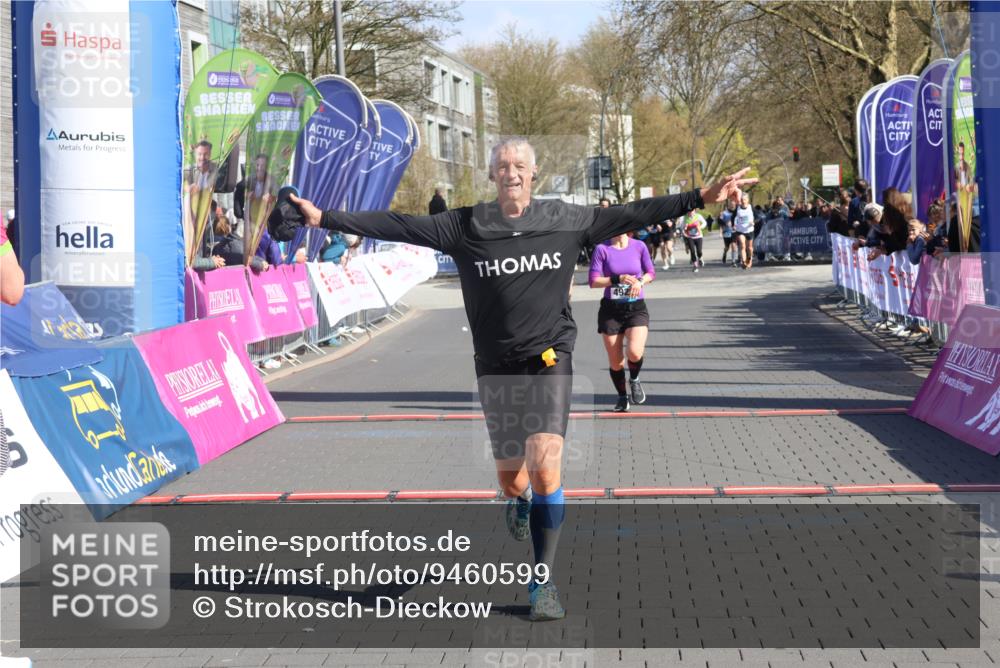 12.04.2026 - 45. Internationalen Wilhelmsburger Insellauf Strokosch-Dieckow http://msf.ph/oto/9460599 12.04.2026 10:50:28 Ziel 4855, 4929 meine-sportfotos.de