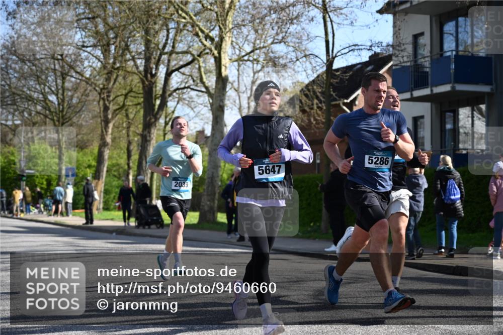 12.04.2026 - 45. Internationalen Wilhelmsburger Insellauf J. Mangold http://msf.ph/oto/9460660 12.04.2026 10:43:17 Ziel 5705, 2189, 5697, 2813, 4931, 3565, 5337, 2102, 2656, 2104, 5407, 5286, 2039, 3486, 4428, 3022, 4349, 2065, 3345, 2073 meine-sportfotos.de