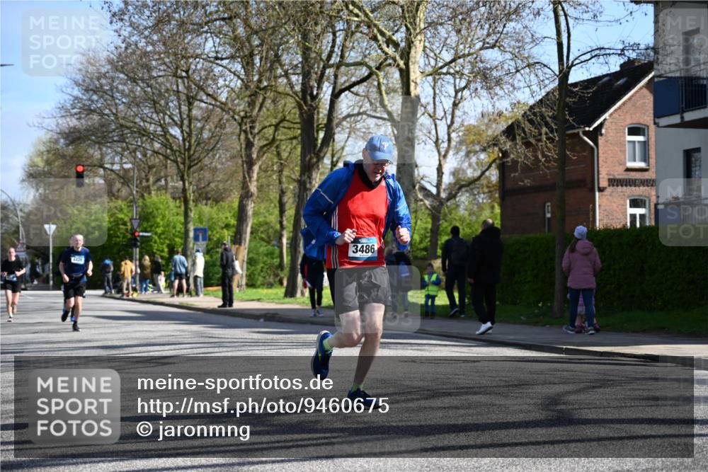 12.04.2026 - 45. Internationalen Wilhelmsburger Insellauf J. Mangold http://msf.ph/oto/9460675 12.04.2026 10:43:27 Ziel 5407, 5286, 2039, 3486, 4428, 3022, 4349, 2065, 3345, 2073, 2073, 4829, 4062, 5824 meine-sportfotos.de