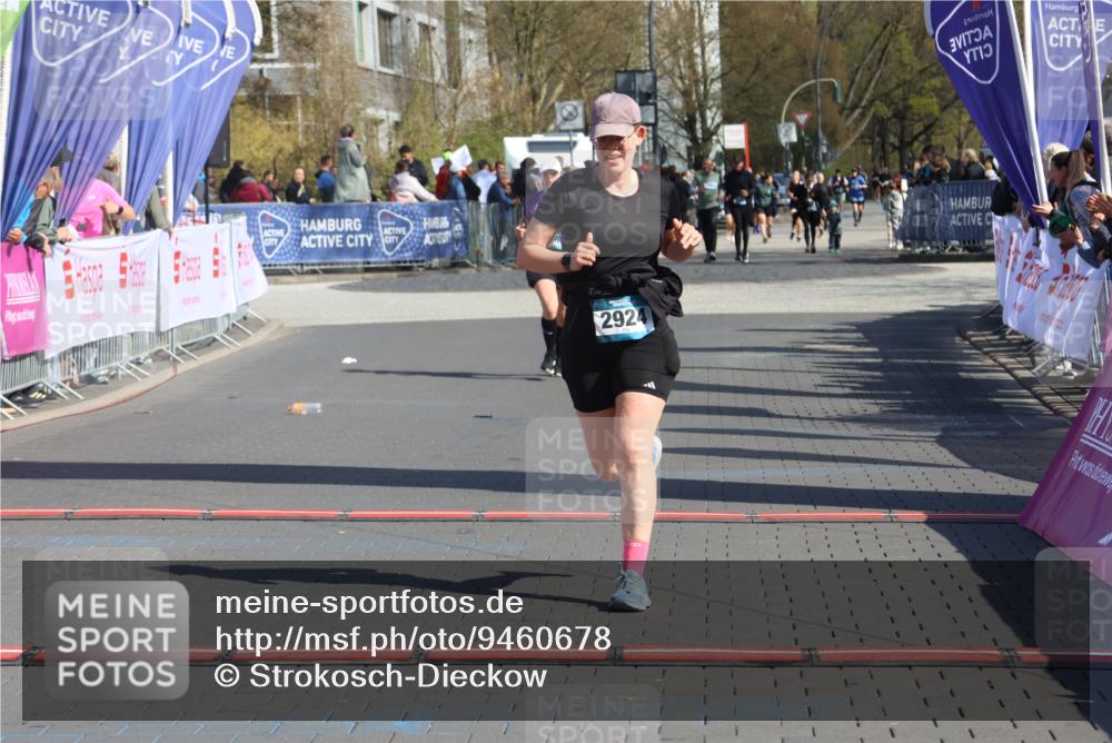 12.04.2026 - 45. Internationalen Wilhelmsburger Insellauf Strokosch-Dieckow http://msf.ph/oto/9460678 12.04.2026 11:08:08 Ziel 2924 meine-sportfotos.de