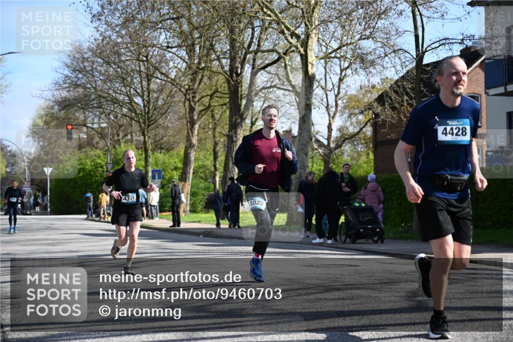 12.04.2026 - 45. Internationalen Wilhelmsburger Insellauf J. Mangold http://msf.ph/oto/9460703 12.04.2026 10:43:33 Ziel 3486, 4428, 3022, 4349, 2065, 3345, 2073, 4829, 4062, 5824, 3356 meine-sportfotos.de