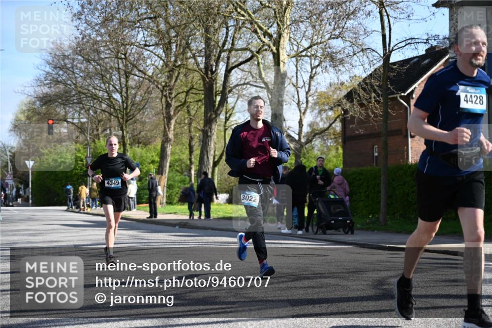 12.04.2026 - 45. Internationalen Wilhelmsburger Insellauf J. Mangold http://msf.ph/oto/9460707 12.04.2026 10:43:33 Ziel 3486, 4428, 3022, 4349, 2065, 3345, 2073, 4829, 4062, 5824, 3356 meine-sportfotos.de