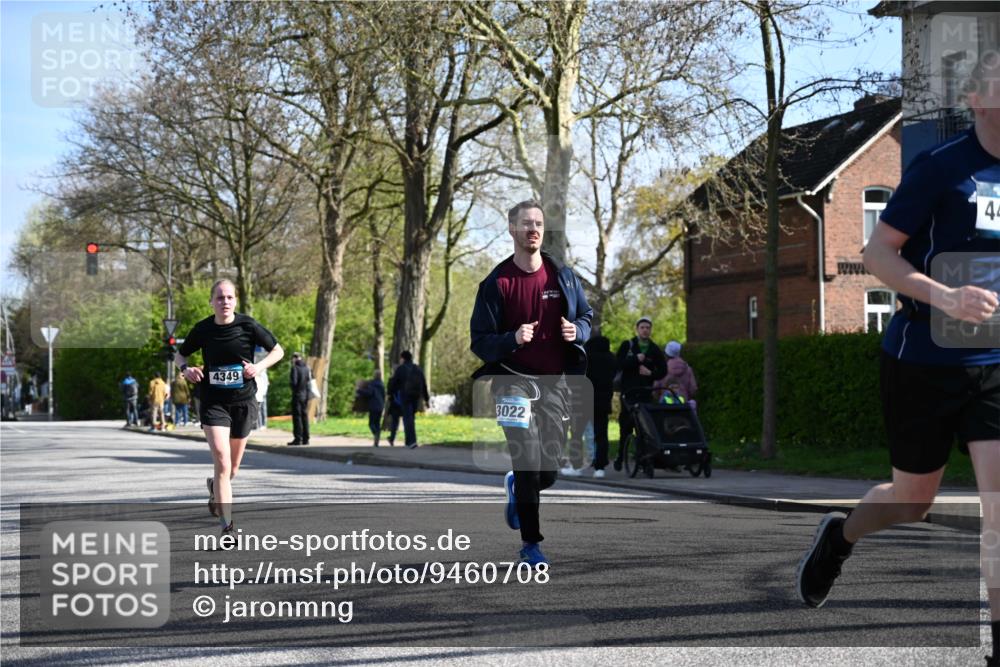 12.04.2026 - 45. Internationalen Wilhelmsburger Insellauf J. Mangold http://msf.ph/oto/9460708 12.04.2026 10:43:33 Ziel 3486, 4428, 3022, 4349, 2065, 3345, 2073, 4829, 4062, 5824, 3356 meine-sportfotos.de