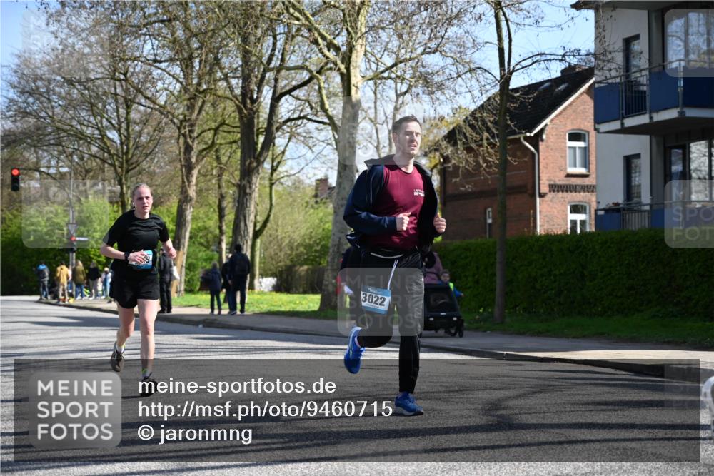 12.04.2026 - 45. Internationalen Wilhelmsburger Insellauf J. Mangold http://msf.ph/oto/9460715 12.04.2026 10:43:33 Ziel 3486, 4428, 3022, 4349, 2065, 3345, 2073, 4829, 4062, 5824, 3356 meine-sportfotos.de