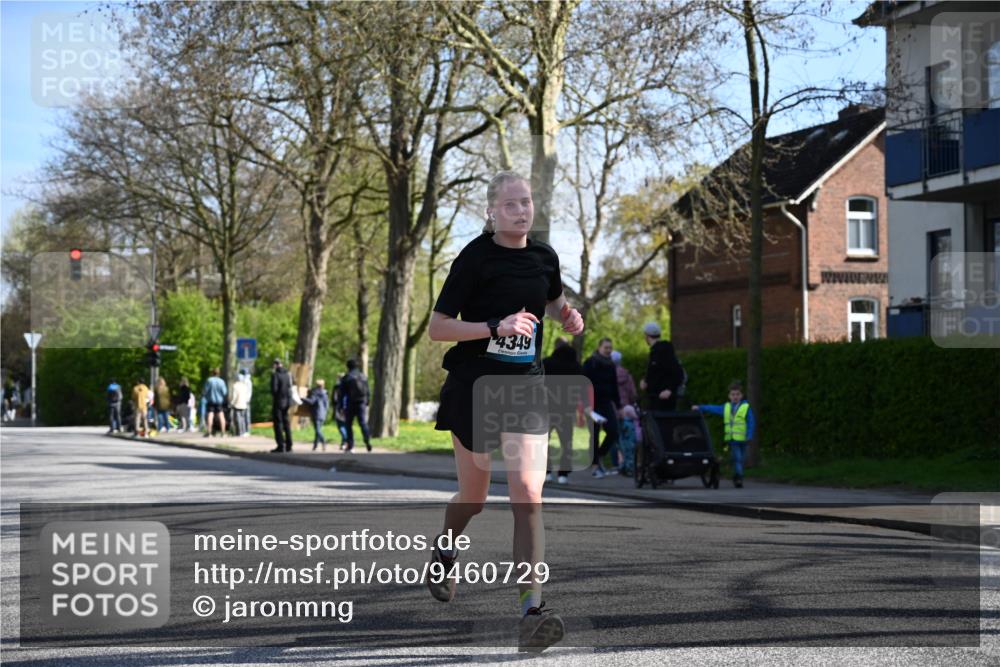 12.04.2026 - 45. Internationalen Wilhelmsburger Insellauf J. Mangold http://msf.ph/oto/9460729 12.04.2026 10:43:35 Ziel 3486, 4428, 3022, 4349, 2065, 2065, 3345, 2073, 4829, 4062, 5824, 3356, 5766, 5775 meine-sportfotos.de