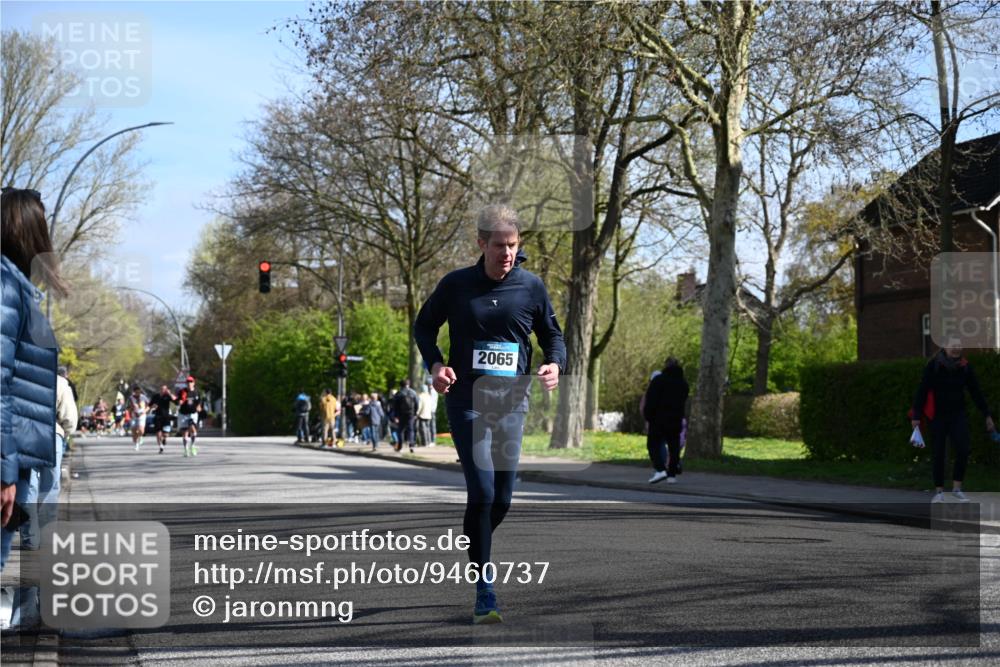 12.04.2026 - 45. Internationalen Wilhelmsburger Insellauf J. Mangold http://msf.ph/oto/9460737 12.04.2026 10:43:42 Ziel 4428, 3022, 4349, 2065, 3345, 2073, 4829, 4062, 5824, 3356, 5766, 5775 meine-sportfotos.de