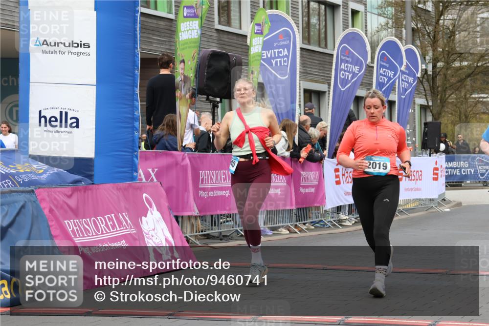 12.04.2026 - 45. Internationalen Wilhelmsburger Insellauf Strokosch-Dieckow http://msf.ph/oto/9460741 12.04.2026 13:19:07 Ziel 4626, 2019, 3940, 3482 meine-sportfotos.de