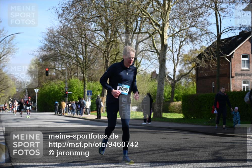 12.04.2026 - 45. Internationalen Wilhelmsburger Insellauf J. Mangold http://msf.ph/oto/9460742 12.04.2026 10:43:42 Ziel 4428, 3022, 4349, 2065, 3345, 2073, 4829, 4062, 5824, 3356, 5766, 5775 meine-sportfotos.de