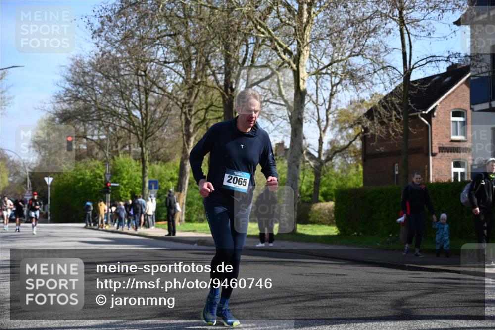 12.04.2026 - 45. Internationalen Wilhelmsburger Insellauf J. Mangold http://msf.ph/oto/9460746 12.04.2026 10:43:42 Ziel 4428, 3022, 4349, 2065, 3345, 2073, 4829, 4062, 5824, 3356, 5766, 5775 meine-sportfotos.de