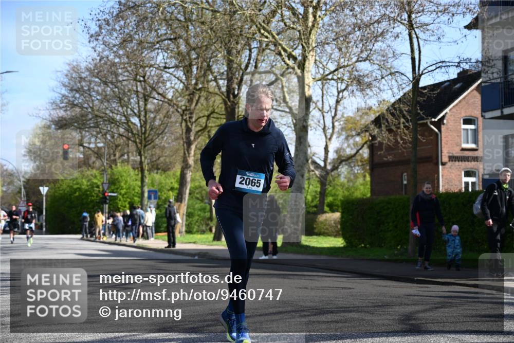 12.04.2026 - 45. Internationalen Wilhelmsburger Insellauf J. Mangold http://msf.ph/oto/9460747 12.04.2026 10:43:42 Ziel 4428, 3022, 4349, 2065, 3345, 2073, 4829, 4062, 5824, 3356, 5766, 5775 meine-sportfotos.de