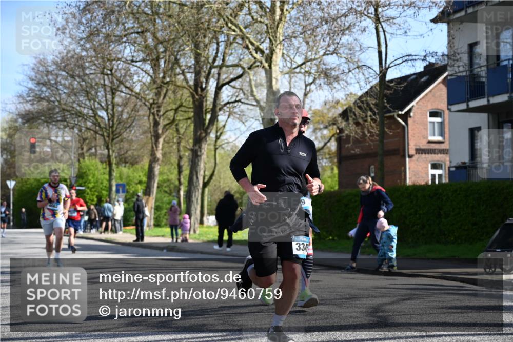 12.04.2026 - 45. Internationalen Wilhelmsburger Insellauf J. Mangold http://msf.ph/oto/9460759 12.04.2026 10:43:53 Ziel 2065, 3345, 2073, 4829, 4062, 5824, 3356, 5766, 5775, 3662, 2911, 4934, 2940 meine-sportfotos.de