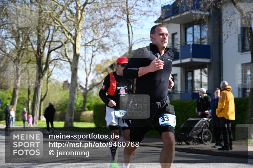 12.04.2026 - 45. Internationalen Wilhelmsburger Insellauf J. Mangold http://msf.ph/oto/9460768 12.04.2026 10:43:54 Ziel 2065, 3345, 2073, 4829, 4062, 5824, 3356, 5766, 5775, 3662, 2911, 4934, 2940, 4815, 4758, 5009 meine-sportfotos.de