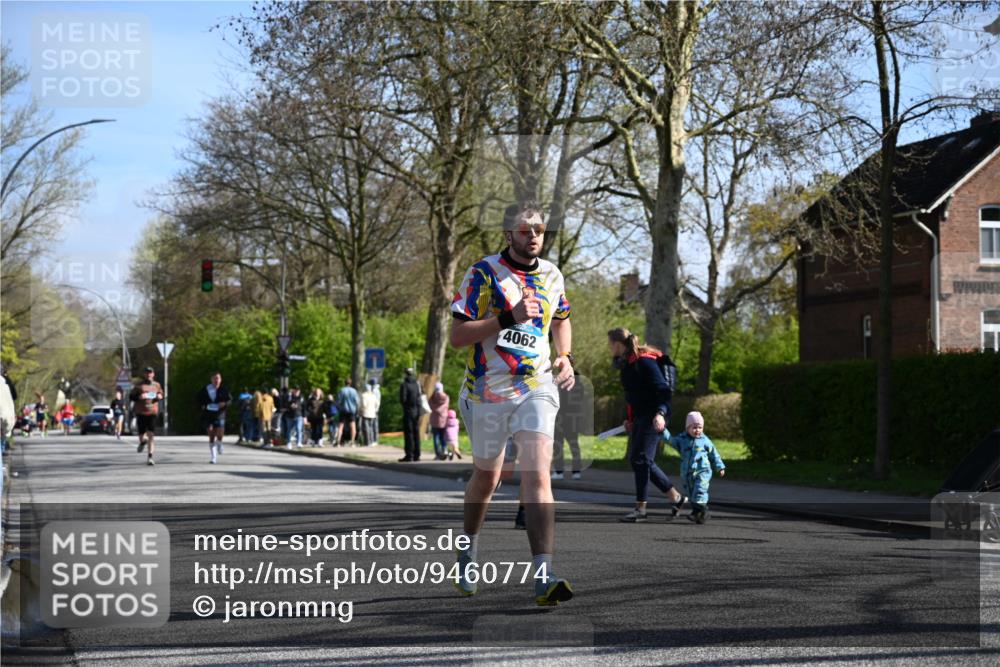 12.04.2026 - 45. Internationalen Wilhelmsburger Insellauf J. Mangold http://msf.ph/oto/9460774 12.04.2026 10:43:56 Ziel 2065, 3345, 2073, 4829, 4062, 5824, 3356, 5766, 5775, 3662, 2911, 4934, 2940, 4815, 4758, 5009, 4906 meine-sportfotos.de