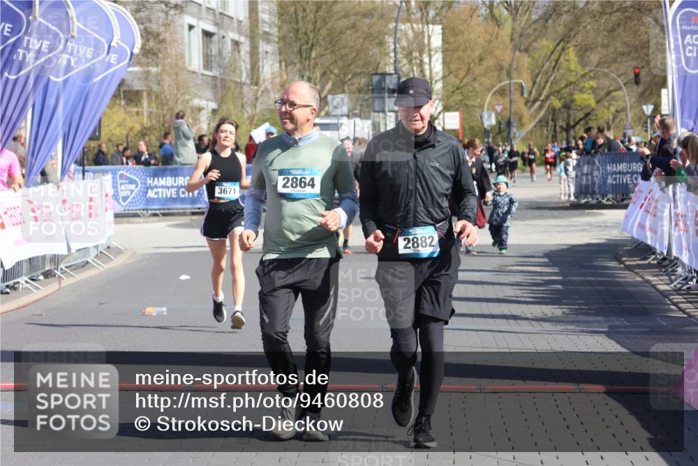 12.04.2026 - 45. Internationalen Wilhelmsburger Insellauf Strokosch-Dieckow http://msf.ph/oto/9460808 12.04.2026 11:08:27 Ziel 2882, 2864, 3671 meine-sportfotos.de