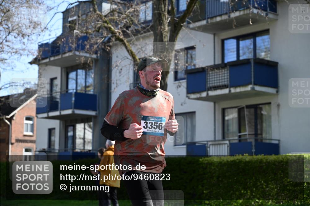 12.04.2026 - 45. Internationalen Wilhelmsburger Insellauf J. Mangold http://msf.ph/oto/9460823 12.04.2026 10:44:06 Ziel 4829, 4062, 5824, 3356, 5766, 5775, 3662, 2911, 4934, 2940, 4815, 4758, 5009, 4815, 4758, 5009, 4906, 5805, 2920 meine-sportfotos.de