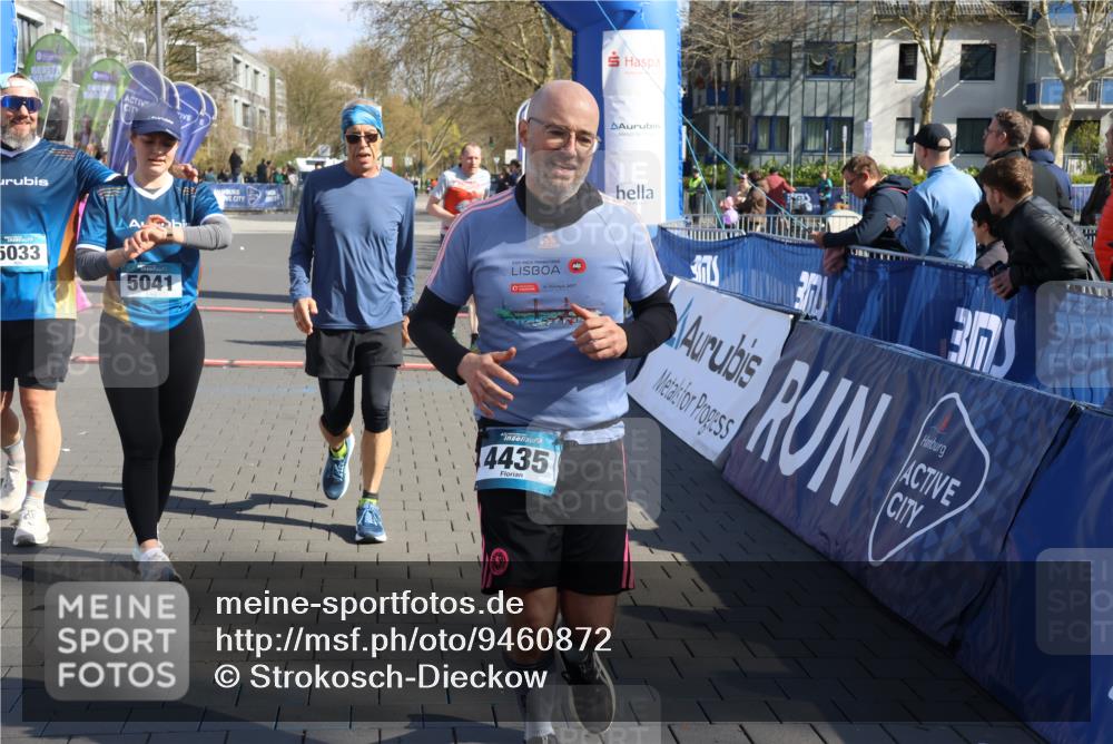 12.04.2026 - 45. Internationalen Wilhelmsburger Insellauf Strokosch-Dieckow http://msf.ph/oto/9460872 12.04.2026 10:50:45 Ziel 4435, 2720, 3234, 3855 meine-sportfotos.de