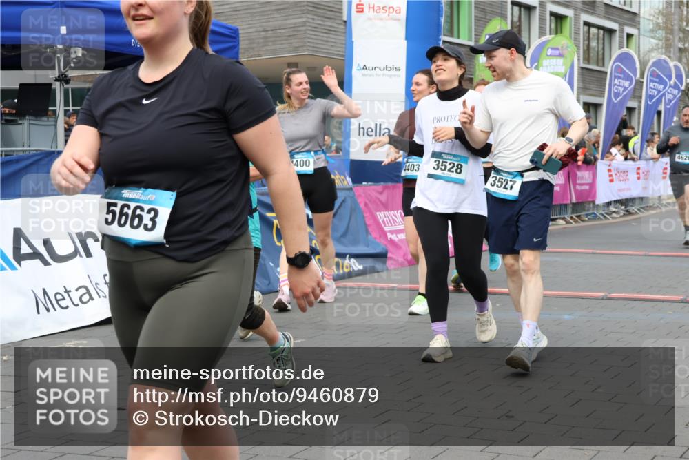12.04.2026 - 45. Internationalen Wilhelmsburger Insellauf Strokosch-Dieckow http://msf.ph/oto/9460879 12.04.2026 13:19:03 Ziel 4727, 5541, 4153, 3528, 3527, 4400, 4403, 4556, 4626, 2019, 3940, 3482 meine-sportfotos.de