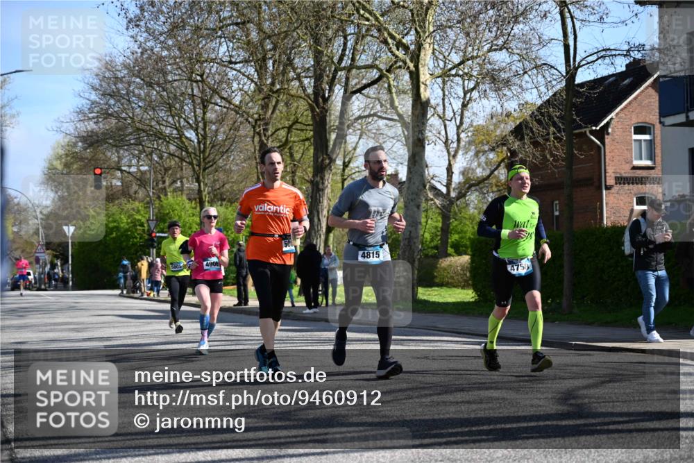 12.04.2026 - 45. Internationalen Wilhelmsburger Insellauf J. Mangold http://msf.ph/oto/9460912 12.04.2026 10:44:29 Ziel 3662, 2911, 4934, 2940, 4815, 4758, 5009, 4906, 5805, 2920, 2920, 3173, 2190, 4914, 5341, 5435, 5563, 2075, 2810, 3408, 4739, 3416, 2899, 4785 meine-sportfotos.de