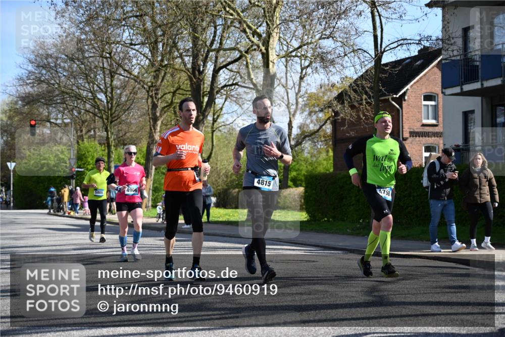 12.04.2026 - 45. Internationalen Wilhelmsburger Insellauf J. Mangold http://msf.ph/oto/9460919 12.04.2026 10:44:29 Ziel 3662, 2911, 4934, 2940, 4815, 4758, 5009, 4906, 5805, 2920, 2920, 3173, 2190, 4914, 5341, 5435, 5563, 2075, 2810, 3408, 4739, 3416, 2899, 4785 meine-sportfotos.de