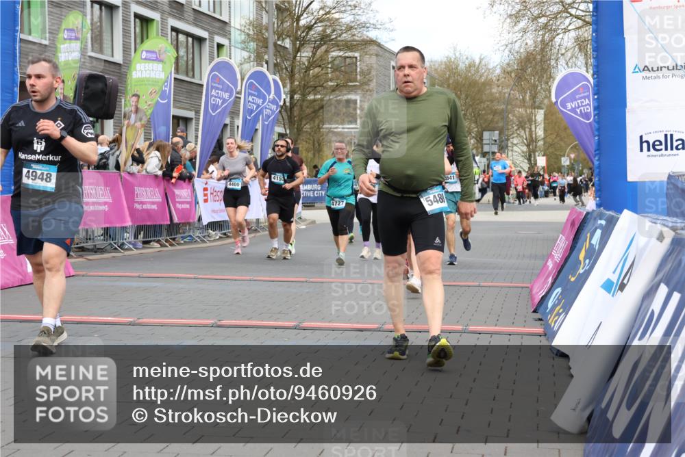 12.04.2026 - 45. Internationalen Wilhelmsburger Insellauf Strokosch-Dieckow http://msf.ph/oto/9460926 12.04.2026 13:18:57 Ziel 3828, 4948, 5488, 5663, 4727, 5541, 4153, 3528, 3527, 4400, 4403, 4556 meine-sportfotos.de