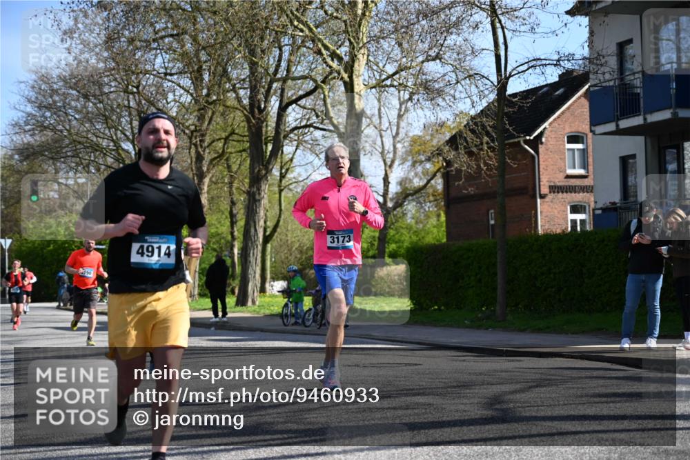12.04.2026 - 45. Internationalen Wilhelmsburger Insellauf J. Mangold http://msf.ph/oto/9460933 12.04.2026 10:44:44 Ziel 4906, 5805, 2920, 3173, 2190, 4914, 5341, 5435, 5563, 2075, 2810, 3408, 4739, 4739, 3416, 2899, 4785, 3566, 5037, 5046, 5037, 5046, 3747, 3054, 2376, 2300, 3334, 4958, 3500 meine-sportfotos.de