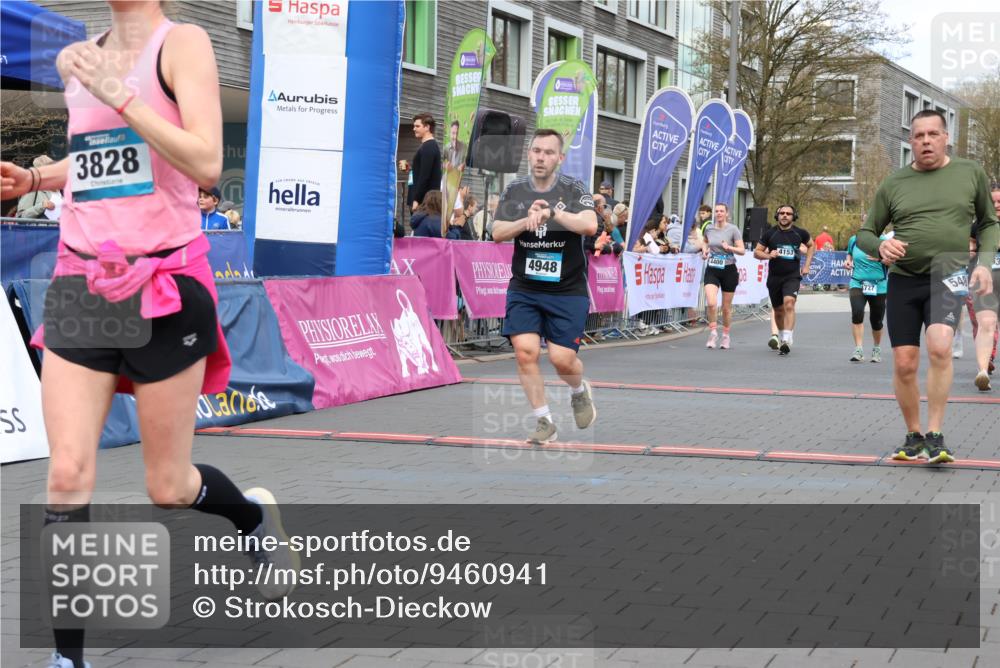 12.04.2026 - 45. Internationalen Wilhelmsburger Insellauf Strokosch-Dieckow http://msf.ph/oto/9460941 12.04.2026 13:18:56 Ziel 3277, 3828, 4948, 5488, 5663, 4727, 5541, 4153, 3528, 3527, 4400, 4403 meine-sportfotos.de