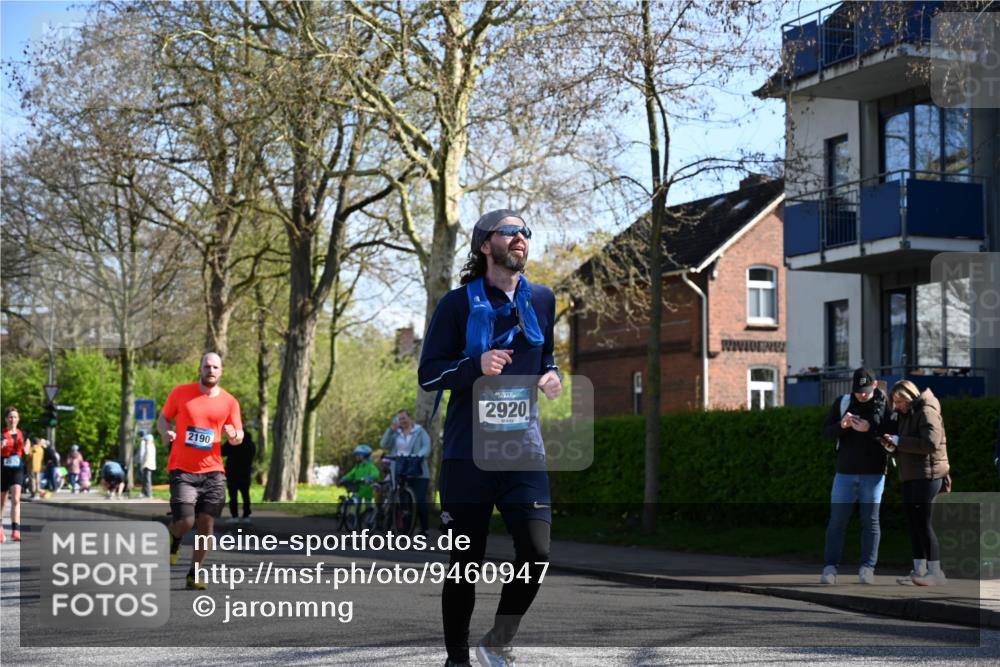 12.04.2026 - 45. Internationalen Wilhelmsburger Insellauf J. Mangold http://msf.ph/oto/9460947 12.04.2026 10:44:46 Ziel 5805, 2920, 3173, 2190, 4914, 5341, 5435, 5563, 2075, 2810, 3408, 4739, 3416, 2899, 4785, 3566, 5037, 5046, 3747, 3054, 2376, 2300, 3334, 4958, 3500, 4928 meine-sportfotos.de