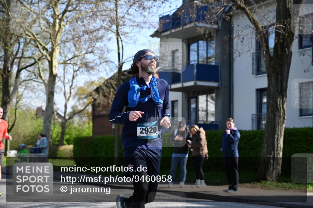 12.04.2026 - 45. Internationalen Wilhelmsburger Insellauf J. Mangold http://msf.ph/oto/9460958 12.04.2026 10:44:47 Ziel 5805, 2920, 3173, 2190, 4914, 5341, 5435, 5563, 2075, 2810, 3408, 4739, 3416, 2899, 4785, 3566, 5037, 5046, 3747, 3054, 3054, 2376, 2300, 3334, 4958, 3500, 4928, 4333, 2301, 2995 meine-sportfotos.de